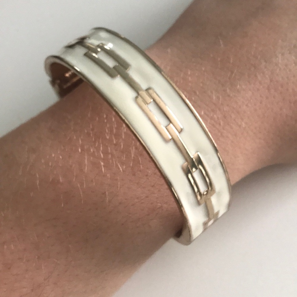 White & gold bangle